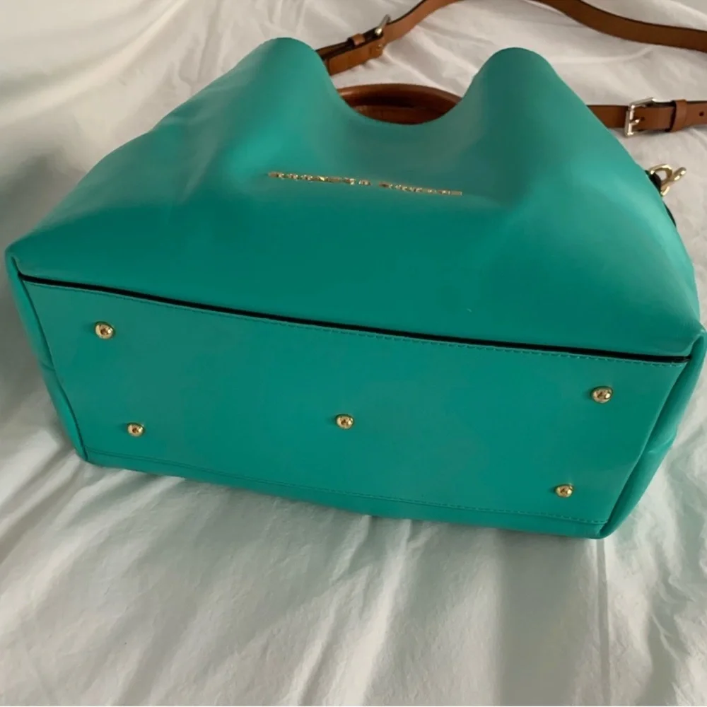 Dooney & Bourke southwest Turquoise Barlow purse
Like New !!!!!! SALE!!!!!!! - Picture 3 of 11